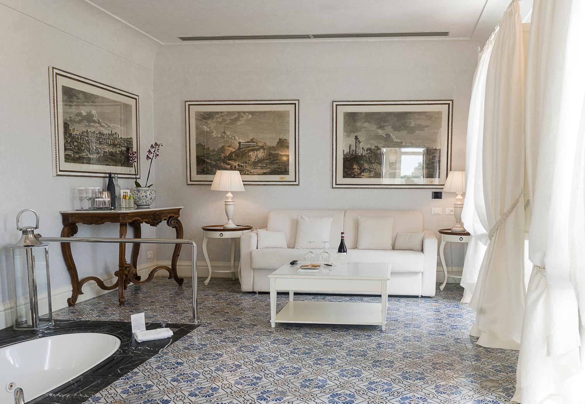 Villa Athena Resort Αγκριτζέντο Εξωτερικό φωτογραφία A suite at the Hotel Excelsior