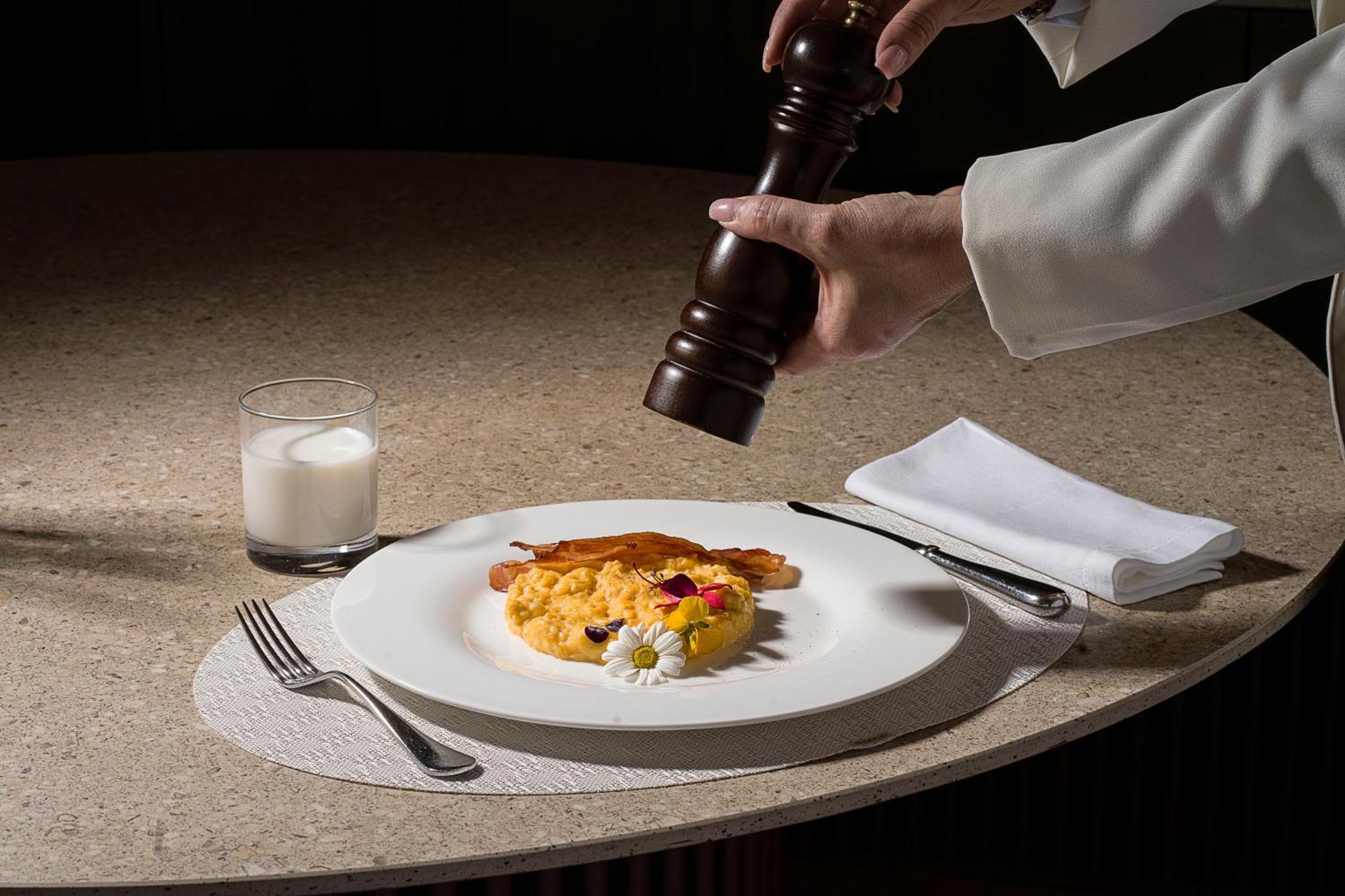 Villa Athena Resort Αγκριτζέντο Εξωτερικό φωτογραφία Pepper being added to a meal