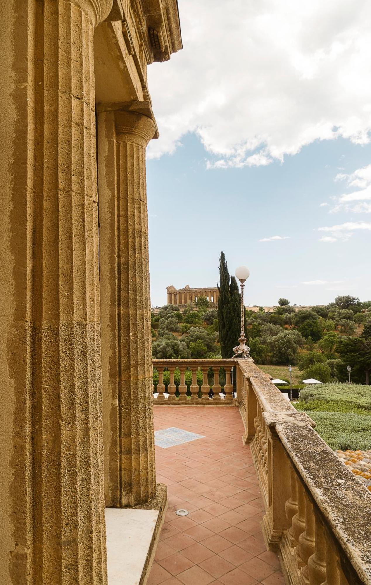 Villa Athena Resort Αγκριτζέντο Εξωτερικό φωτογραφία View of the Acropolis from the Villa