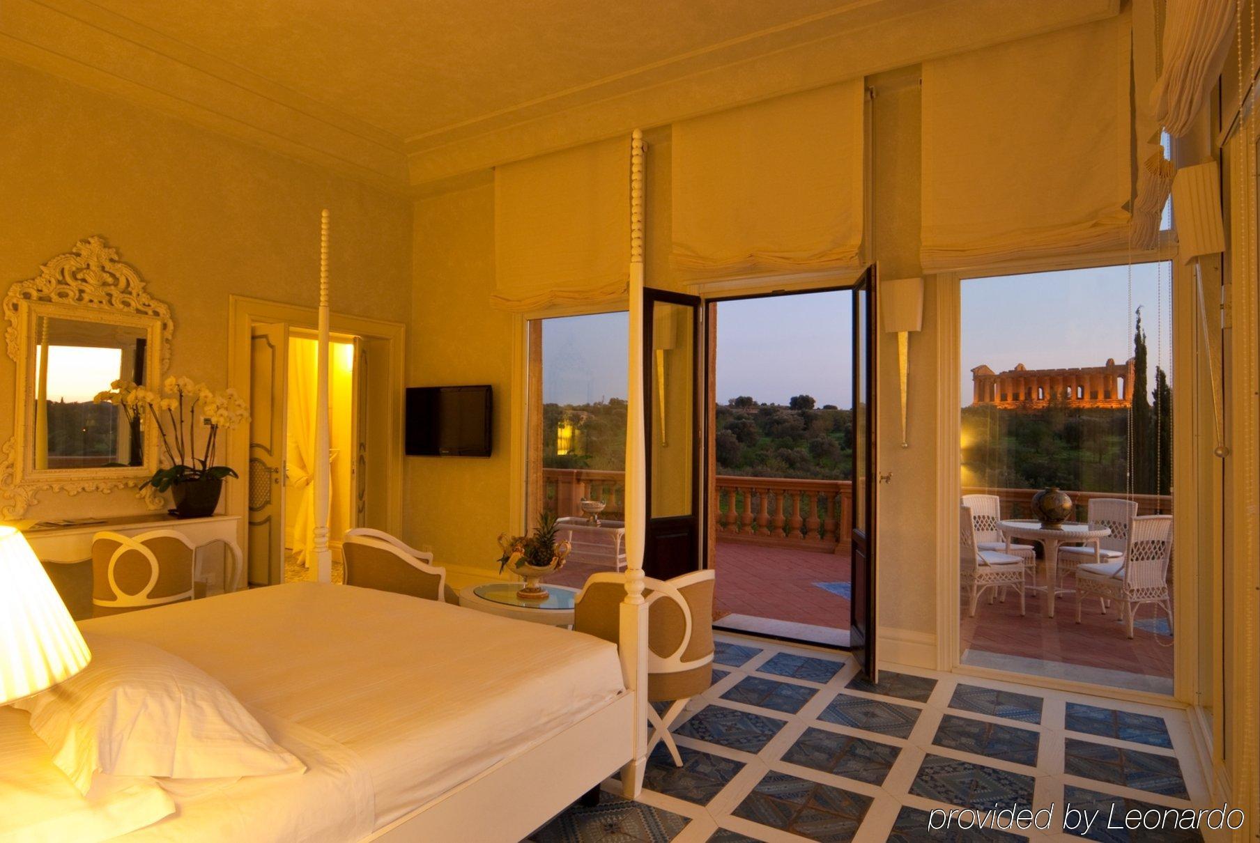 Villa Athena Resort Αγκριτζέντο Δωμάτιο φωτογραφία A room at the Hotel