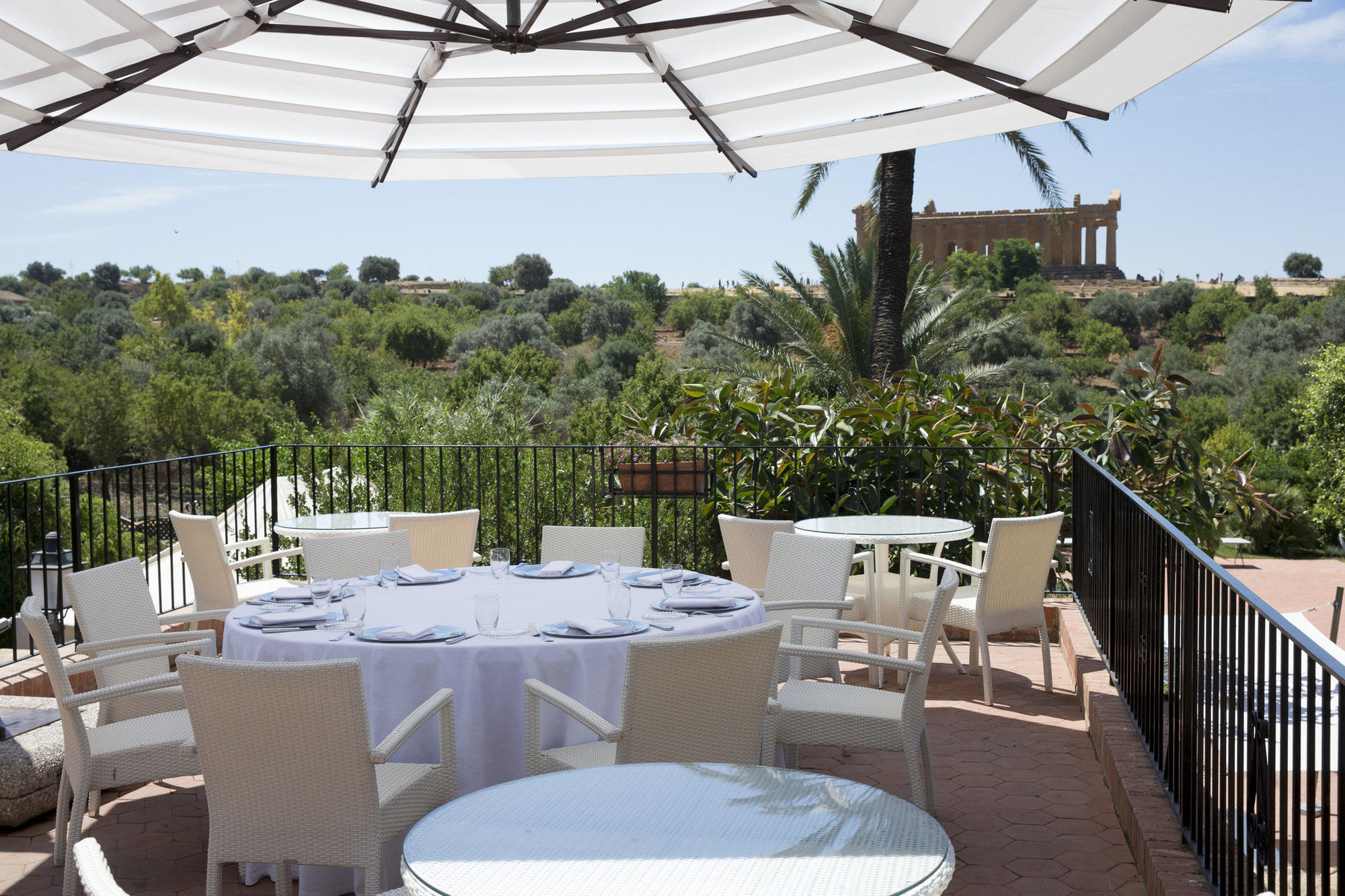 Villa Athena Resort Αγκριτζέντο Εξωτερικό φωτογραφία The hotel's terrace